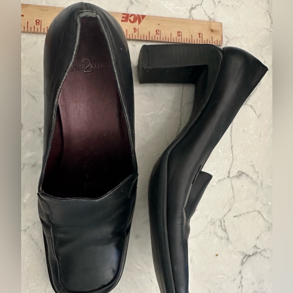 Anne Klein black heels size 8 1/2